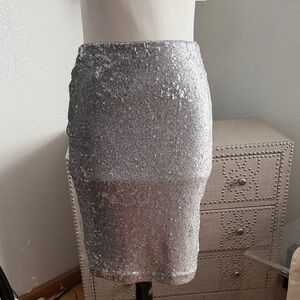 White House black Market Silver Sequin Skirt 0